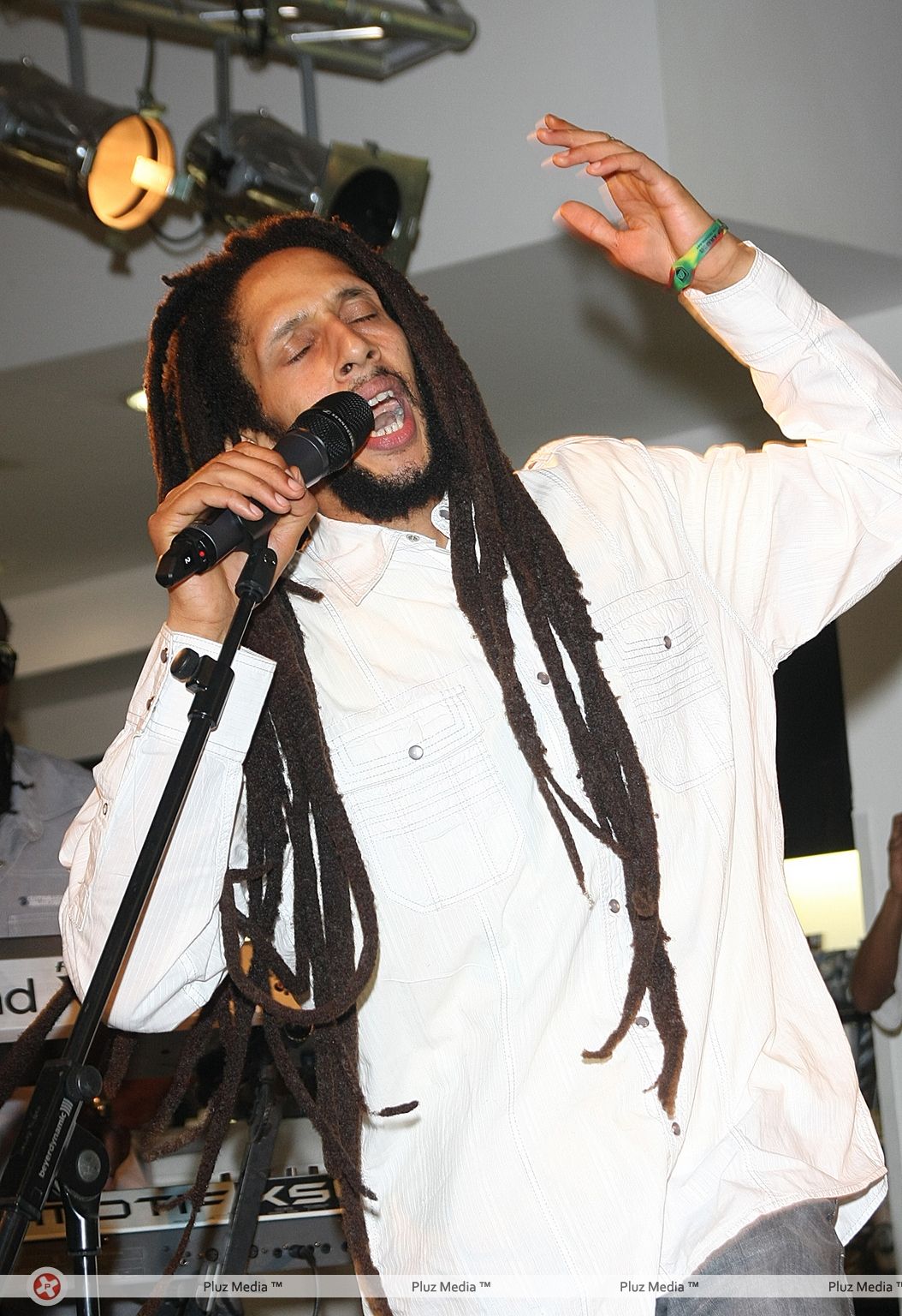 Julian Marley Performing live to promote the new range of headphones | Picture 112606